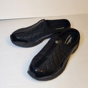 Easy Spirit ESTRAVELTIME black slip on mules clogs shoes womens size 9½.